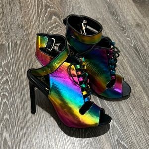 Privileged Women’s multi colored heels worn once… size 8.5 (Cambria)